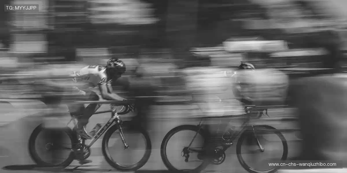 实时弹幕，边看边聊，做赛场最活跃的观众！💬🎉